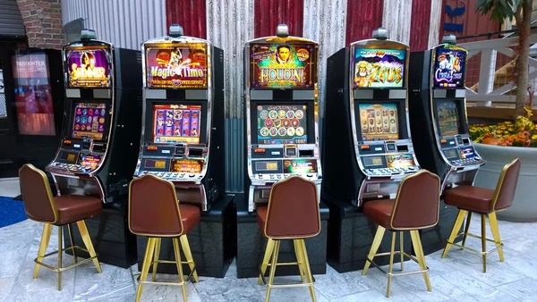 Secure deposit screen showing DANA, OVO, and bank transfer options on mentos4d slot